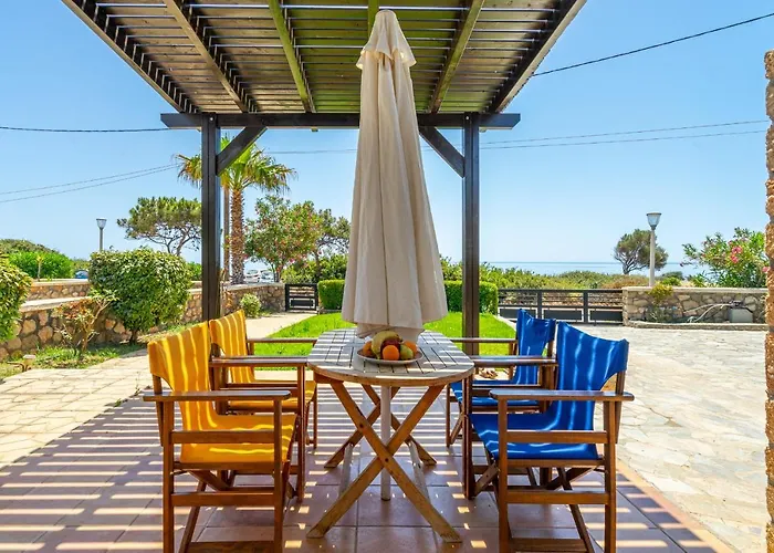 Villa Smaragdi Beachfront