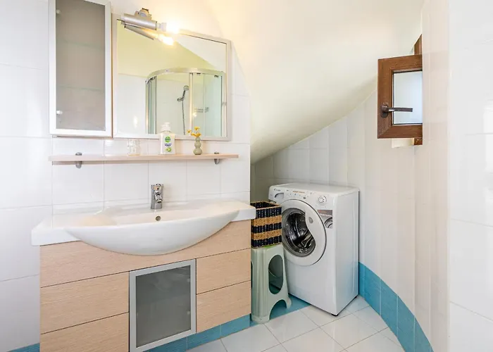 Smaragdi Beachfront Villa *