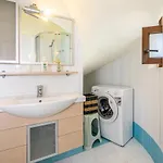 Smaragdi Beachfront Villa *