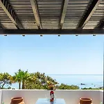 Villa Smaragdi Beachfront