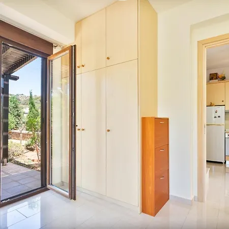 Smaragdi Beachfront וילה