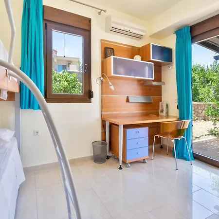 Villa Smaragdi Beachfront *