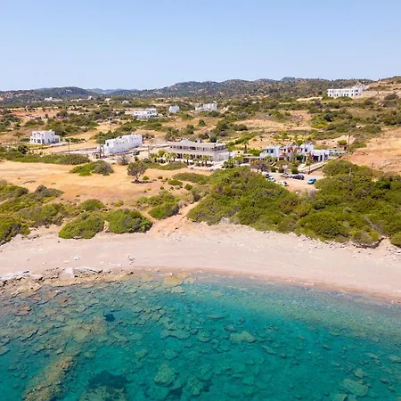 Smaragdi Beachfront *