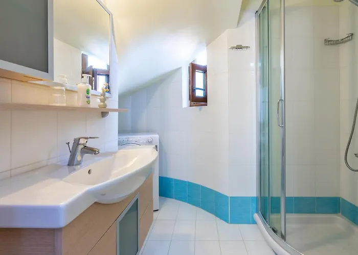 فيلة Smaragdi Beachfront *